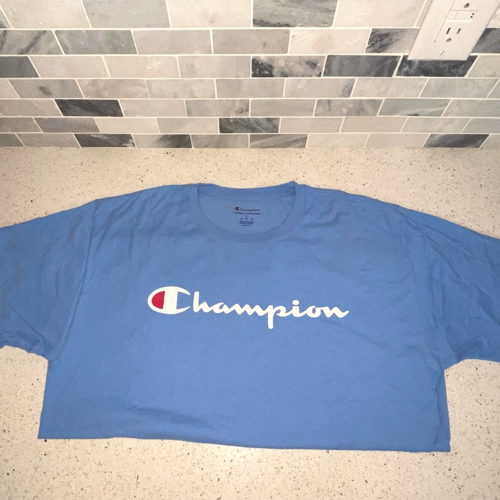 Champion Tshirt